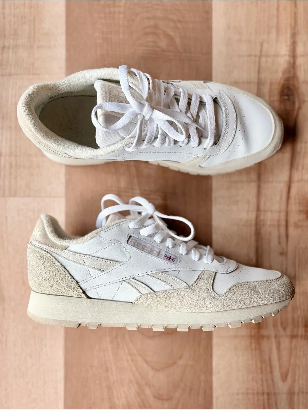Reebok Women’s Classic Leather & Suede White Stucco Sneakers Size 8.5